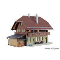 Kibri H0 K&auml;serei Thal in Heimisbach inkl. Hausbeleuchtungs-Startset, Funktionsbausatz