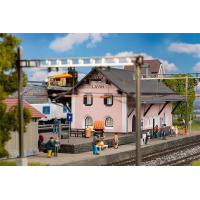 Faller H0 Bahnhof Lavin