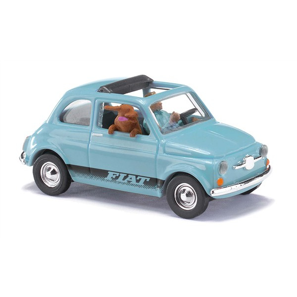 BUSCH H0 Fiat 500 mit Fahrer und Hund