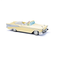 BUSCH H0 Chevrolet Bel Air 57, Cabrio offen mit Fahrerin...