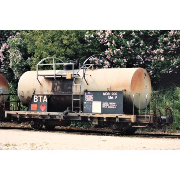 BEMO H0m Kesselwagen Uhk P 899 BTA MOB (ex RhB)