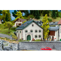 Faller H0 B&uuml;ndnerhaus Guarda
