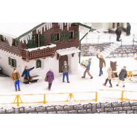 Faller H0 Passanten im Winter