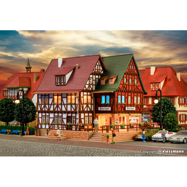 Vollmer H0 Boutique mit Inneneinrichtung und LED-Beleuchtung, Funktionsbausatz