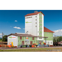 Kibri H0 Lagerhaus WLZ mit Verladerampe